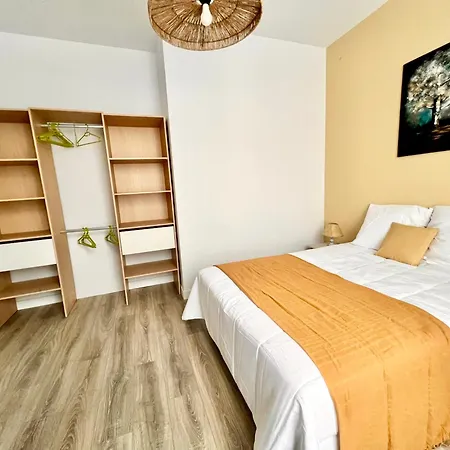 בית הארחה Grande Maison De - 10min Du Centre-ville - Jardin Terrasse Barbecue Terrain De Petanque - Moderne & Confort