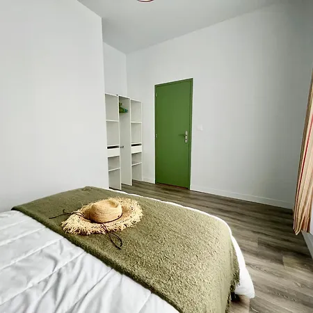 Konukevi Grande Maison De - 10min Du Centre-ville - Jardin Terrasse Barbecue Terrain De Petanque - Moderne & Confort La Rochelle (Charente-Maritime)