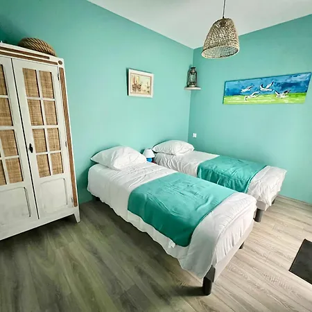 Grande Maison De - 10min Du Centre-ville - Jardin Terrasse Barbecue Terrain De Petanque - Moderne & Confort Konukevi