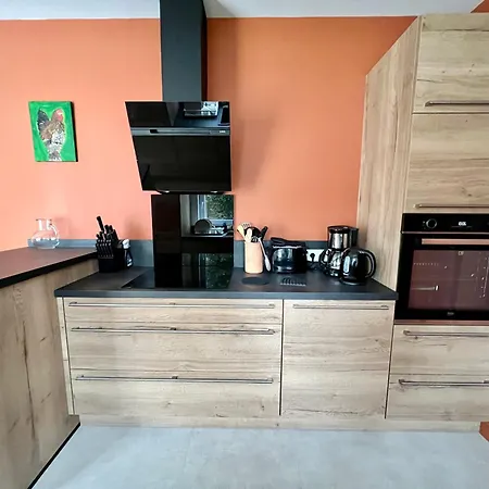 Grande Maison De - 10min Du Centre-ville - Jardin Terrasse Barbecue Terrain De Petanque - Moderne & Confort 3*