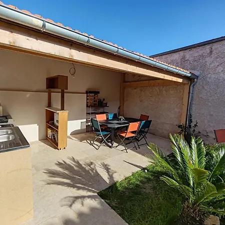 Grande Maison De - 10min Du Centre-ville - Jardin Terrasse Barbecue Terrain De Petanque - Moderne & Confort 3* לה רושל